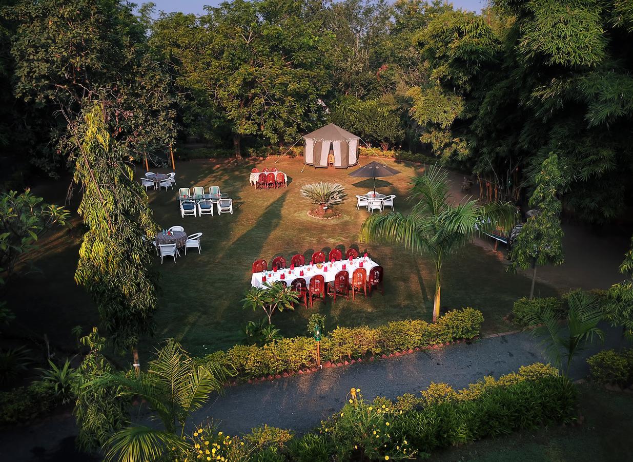 Pench Jungle Camp Hotel Khawasa Exterior photo